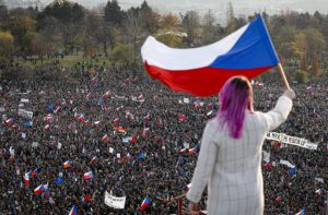 10015159 aptopix czech republic protest 39901 1a378f7c9cff413cbedde478dd003eb3 1 640x420