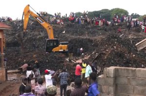 10031519_uganda_collapsed_landfill_90183-640x420.jpg