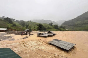 10033296_vietnam_asia_typhoon_19217-640x420.jpg