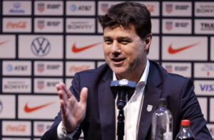 10033905 us pochettino soccer 62426 640x420