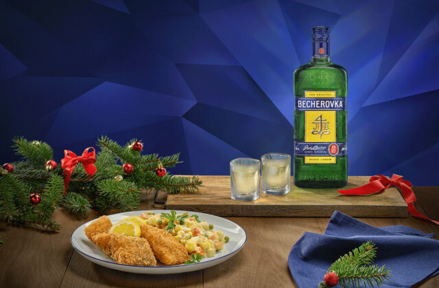 10042116_becherovka-640x420.jpg